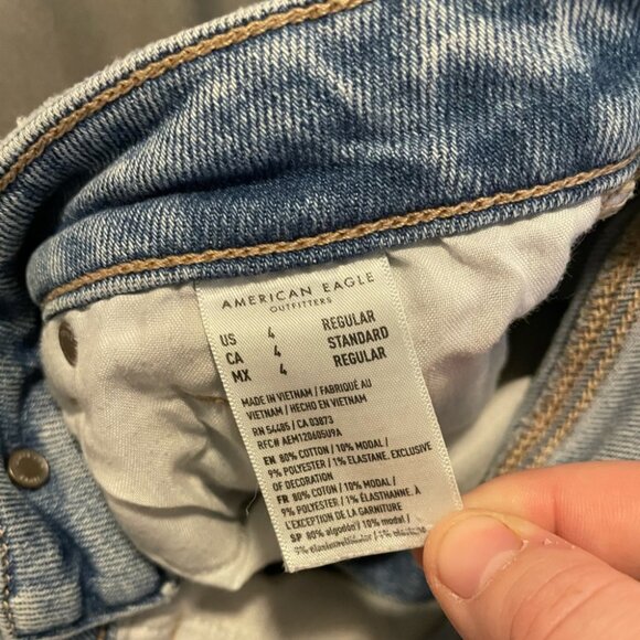 American Eagle Custom Flare Leg Mom Jean Floral Print Distressed Size 4 Denim - Picture 4 of 10